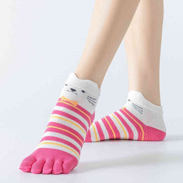 five finger yoga combed cotton cartoon comfortable pvc dispensing sports korean beginner dance floor socks, Black;white
five finger yoga combed cotton cartoon comfortable pvc dispensing sports korean beginner dance floor socks, Black;white