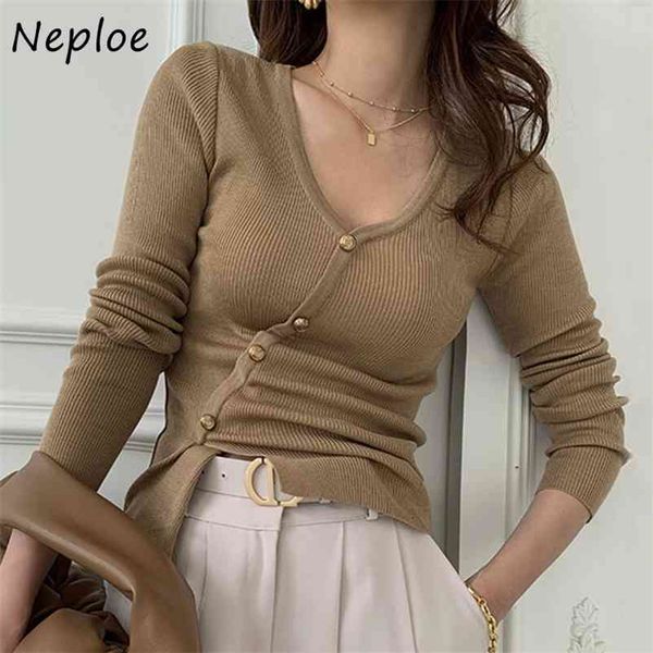 v neck single breast design slim fit knit sweater women solid long sleeve pullover pull femme spring sueter 210422, White;black
v neck single breast design slim fit knit sweater women solid long sleeve pullover pull femme spring sueter 210422, White;black