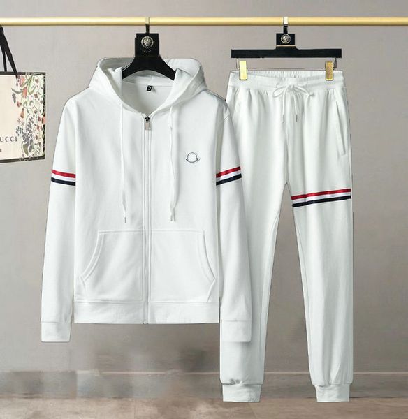 2021 luxurys designers men's womens drees fashion tracksuits short sleeve trousers round collar sequin embroidery leisure sports 2-piec, Gray
2021 luxurys designers men's womens drees fashion tracksuits short sleeve trousers round collar sequin embroidery leisure sports 2-piec, Gray