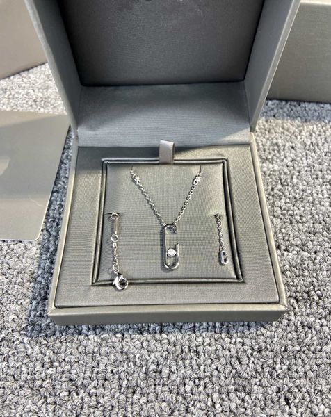 2020 new hollow necklace fashion fashion diamond necklace, bracelet star same style, Silver
2020 new hollow necklace fashion fashion diamond necklace, bracelet star same style, Silver