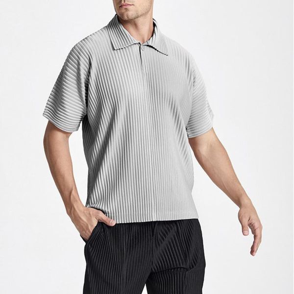 men's polos wear 2021 summer japanese stretch fabric thin style loose pleated lapel short sleeve shirts for male, White;black
men's polos wear 2021 summer japanese stretch fabric thin style loose pleated lapel short sleeve shirts for male, White;black