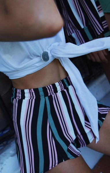 women's shorts 2021 style fashion multi colors stripe loose summer high waist casual mini, White;black
women's shorts 2021 style fashion multi colors stripe loose summer high waist casual mini, White;black