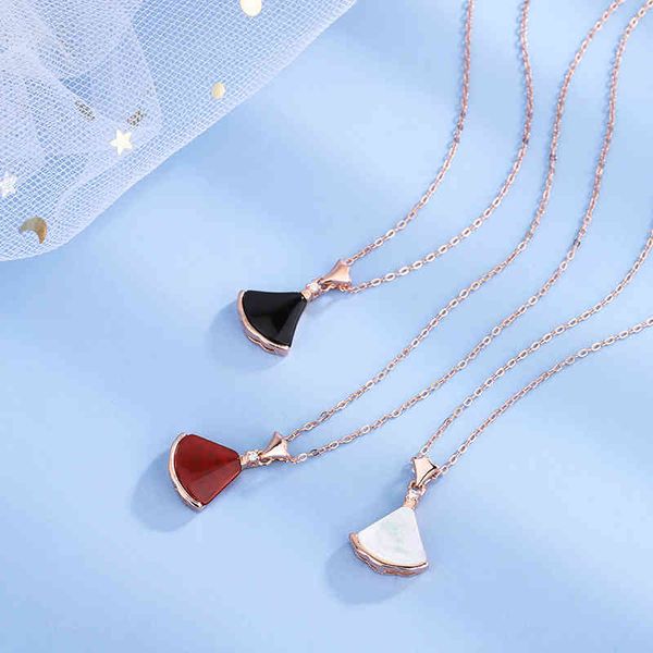 new creative fashion fan-shaped women pendant necklace personality trend simple temperament lady necklace gift jewelry wholesale, Silver
new creative fashion fan-shaped women pendant necklace personality trend simple temperament lady necklace gift jewelry wholesale, Silver