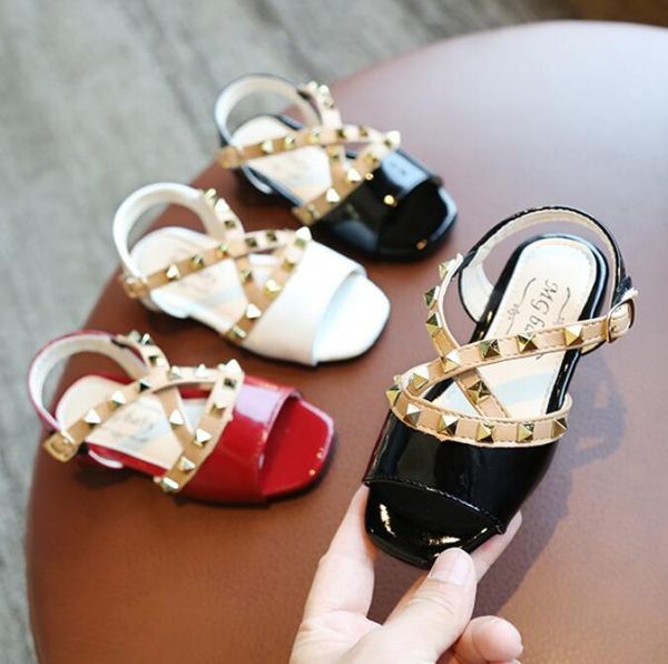 girls rivet princess shoes fashion open toe sandals summer patent leather children infant kids sneakers, Black;red
girls rivet princess shoes fashion open toe sandals summer patent leather children infant kids sneakers, Black;red