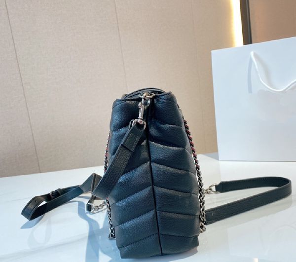 women's temperament shoulder bag designer handbag fashion with letter classic women shopping bags wallet
women's temperament shoulder bag designer handbag fashion with letter classic women shopping bags wallet