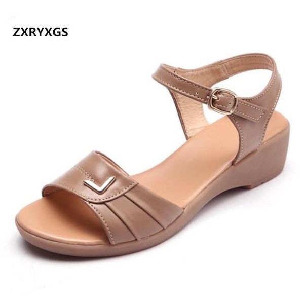 dress shoes fashion metal decoration women sandals 2021 summer casual comfort large size non-slip, Black
dress shoes fashion metal decoration women sandals 2021 summer casual comfort large size non-slip, Black