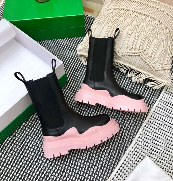 2021 winter womenchelsea boots color wavy tires sole thickness 5.5 cm trend martin shoes are the choice size 35-41, Black
2021 winter womenchelsea boots color wavy tires sole thickness 5.5 cm trend martin shoes are the choice size 35-41, Black