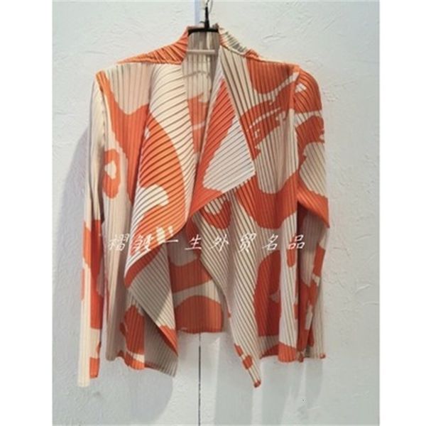 dresses miyake fold turn-down collar long sleeve geometric patchwork open stitch, White
dresses miyake fold turn-down collar long sleeve geometric patchwork open stitch, White