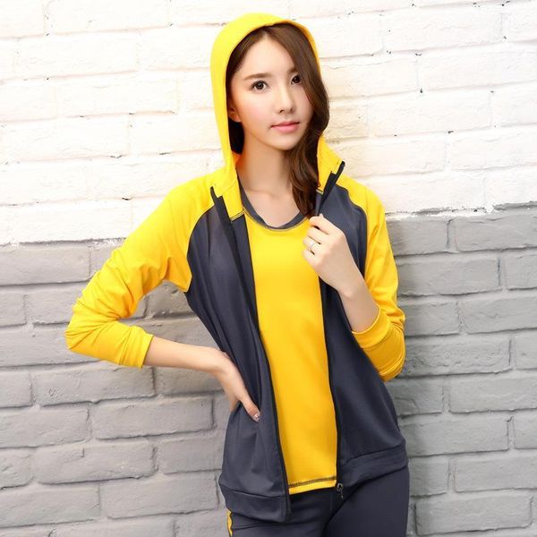 spring autumn fitness sports coat for women 2021 arrival hat casual long sleeve shirts running climbing yoga outfit
spring autumn fitness sports coat for women 2021 arrival hat casual long sleeve shirts running climbing yoga outfit