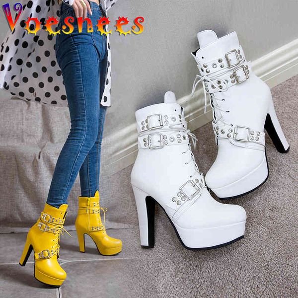 voesnees square heel martin boots women autumn winter platform belt buckle high heels dancing ankle boots female shoes 210514, Black
voesnees square heel martin boots women autumn winter platform belt buckle high heels dancing ankle boots female shoes 210514, Black