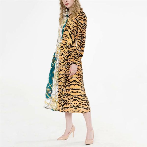 casual dresses spring runway resort female long sleeves shirt collar baroque totem printed midi vestidos, Black;gray
casual dresses spring runway resort female long sleeves shirt collar baroque totem printed midi vestidos, Black;gray