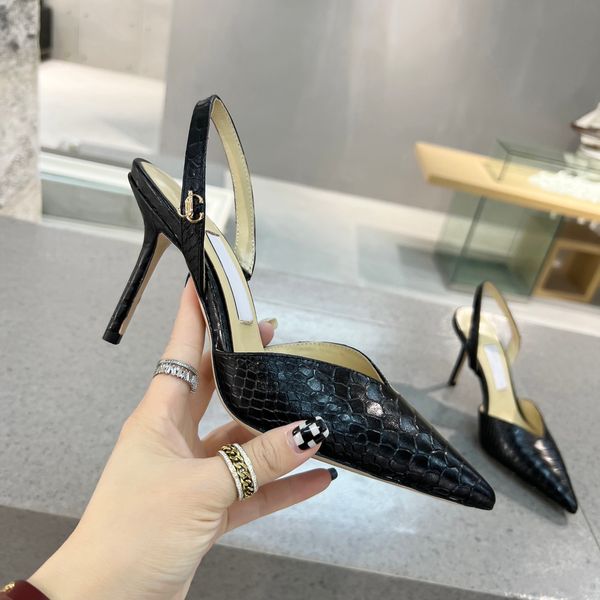 2022 new designer fish pattern hollow single shoes ladies pointed wedding ladies style 3cm 5cm bare heel joker dinneluxury, Black
2022 new designer fish pattern hollow single shoes ladies pointed wedding ladies style 3cm 5cm bare heel joker dinneluxury, Black