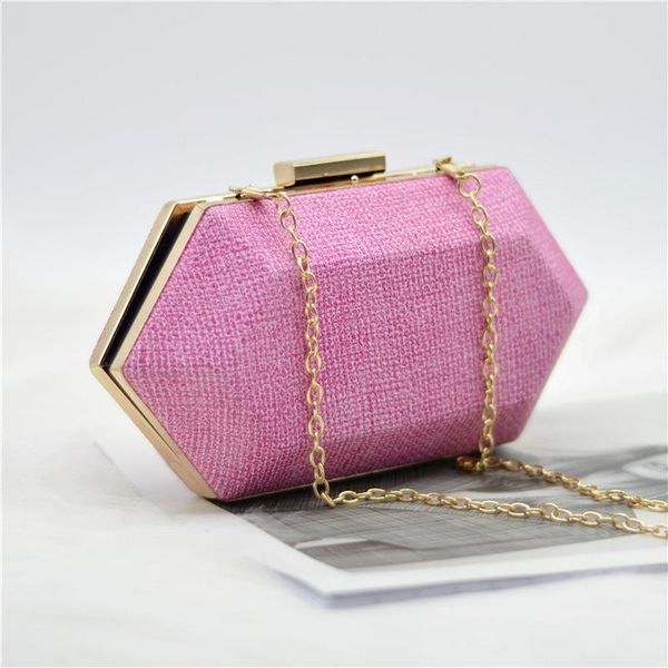 women's dinner bag european and american clutch diagonal female small banquet fashion chain square evening bags 
women's dinner bag european and american clutch diagonal female small banquet fashion chain square evening bags