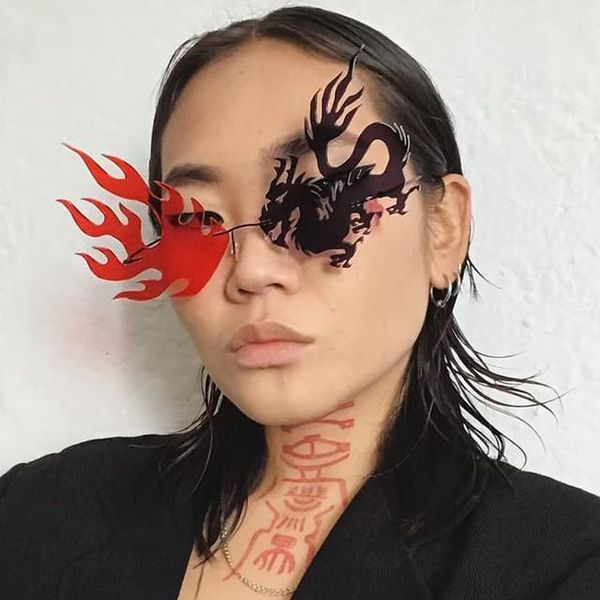 sunglasses european and american retro exaggerated phoenix style street shooting funny men women, White;black
sunglasses european and american retro exaggerated phoenix style street shooting funny men women, White;black