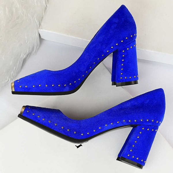 famous brand 2022 women 7.5cm high heels lady escarpins chunky rivets block low square toe office blue yellow studded shoes designer classic, Black
famous brand 2022 women 7.5cm high heels lady escarpins chunky rivets block low square toe office blue yellow studded shoes designer classic, Black