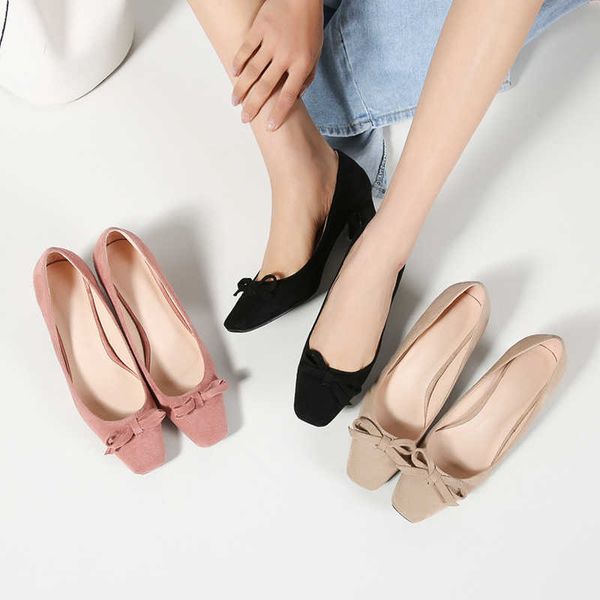 2021 pumps women thick high heels pointed toe bow work shoes slip on high heels spring new footwear ladies office shoes 32-43 y0721, Black
2021 pumps women thick high heels pointed toe bow work shoes slip on high heels spring new footwear ladies office shoes 32-43 y0721, Black