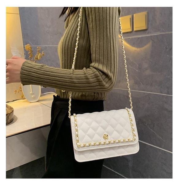 shoulder bags female bag 2021 small fragrance rhombic chain pattern sheepskin crossbody fashion all-match square
shoulder bags female bag 2021 small fragrance rhombic chain pattern sheepskin crossbody fashion all-match square