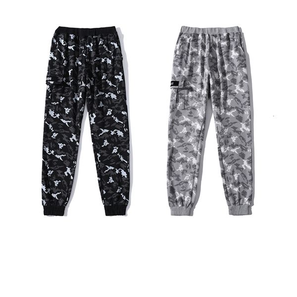 2021 women pants casual men sport pants sweatpants hip hop camouflage stitching luminous shark head streetwear high-quality with box, Black;white
2021 women pants casual men sport pants sweatpants hip hop camouflage stitching luminous shark head streetwear high-quality with box, Black;white