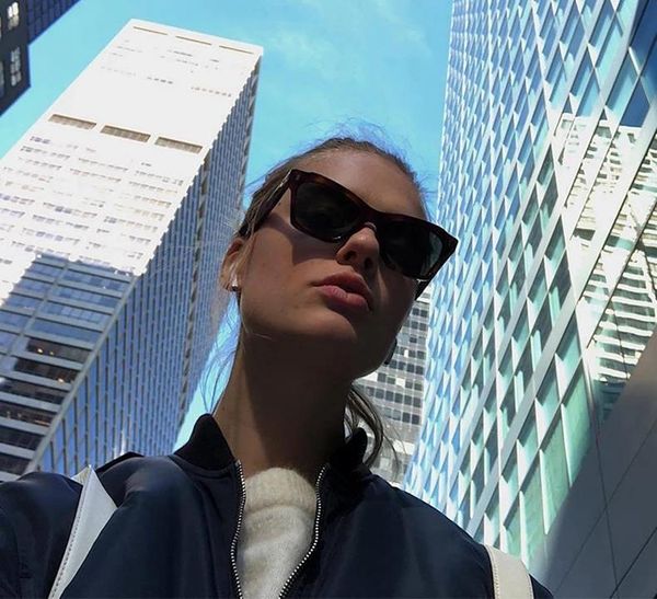 sunglasses 2021 fashion square rivet women retro gradient color anti-uv, White;black
sunglasses 2021 fashion square rivet women retro gradient color anti-uv, White;black