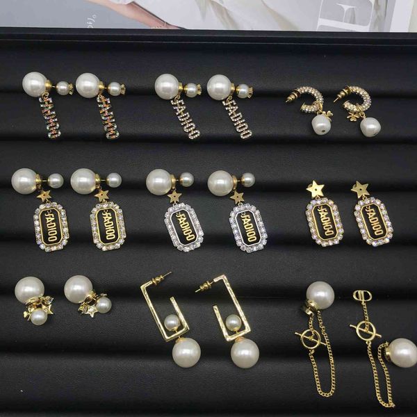 designer jewelry high sense letter earrings brass 925 silver needle anti allergy style fashion pearl earrings
designer jewelry high sense letter earrings brass 925 silver needle anti allergy style fashion pearl earrings