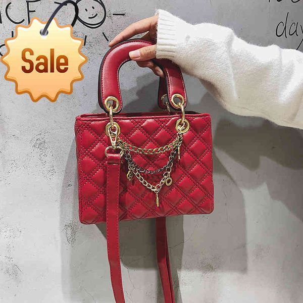 women's bag 2021 new winter style diana bag fashion lingge single shoulder chain trend portable diagonal bag
women's bag 2021 new winter style diana bag fashion lingge single shoulder chain trend portable diagonal bag