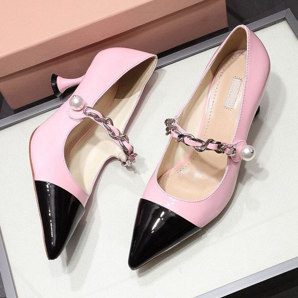 2021 autumn and winter slip-on universal color matching low-daily pointed stiletto heel womens high heels genuine leather elegant pumps, Black
2021 autumn and winter slip-on universal color matching low-daily pointed stiletto heel womens high heels genuine leather elegant pumps, Black