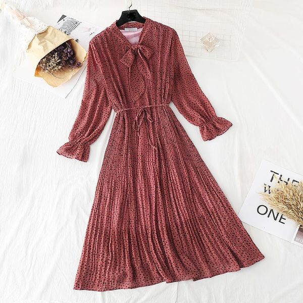 casual dresses elegant ruched floral print women spring summer dress loose pleated v-neck female long 2021 chiffon vestidos, Black;gray
casual dresses elegant ruched floral print women spring summer dress loose pleated v-neck female long 2021 chiffon vestidos, Black;gray
