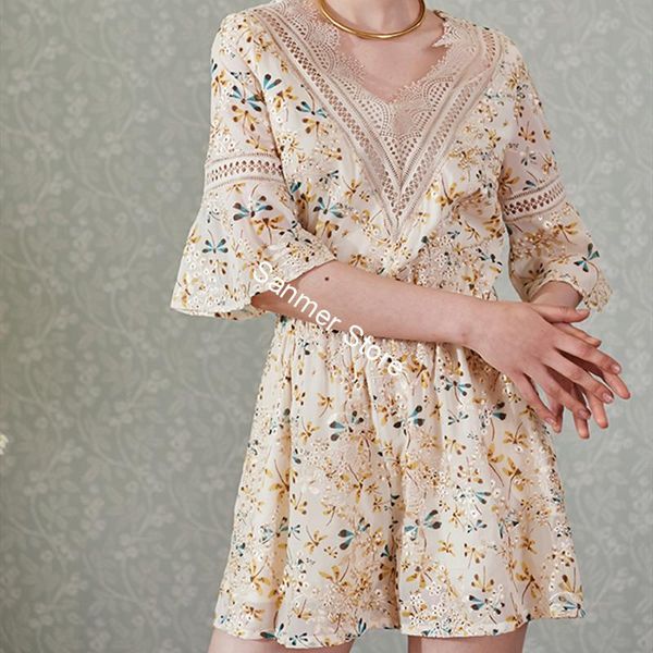 lace stitching women playsuits v-neck embroidered floral print hollow out fared sleeve loose pockets jumpsuit female clothes women's ju, Black;white
lace stitching women playsuits v-neck embroidered floral print hollow out fared sleeve loose pockets jumpsuit female clothes women's ju, Black;white