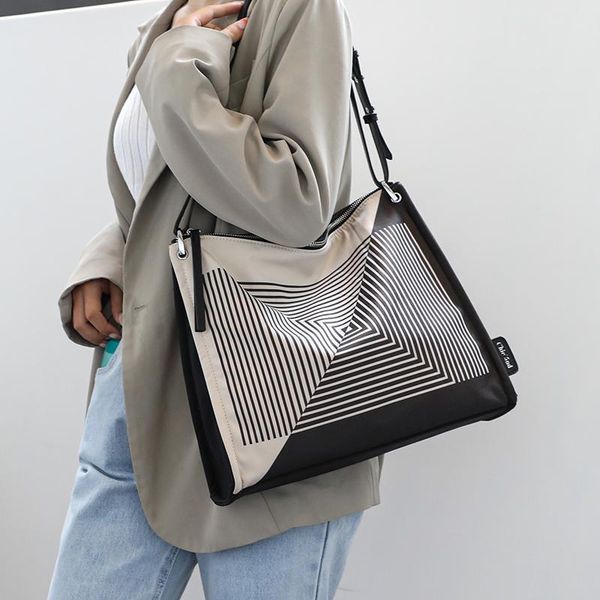 evening bags geometric handbag large capacity shoulder bag 2021 trend summer niche commuter tote
evening bags geometric handbag large capacity shoulder bag 2021 trend summer niche commuter tote