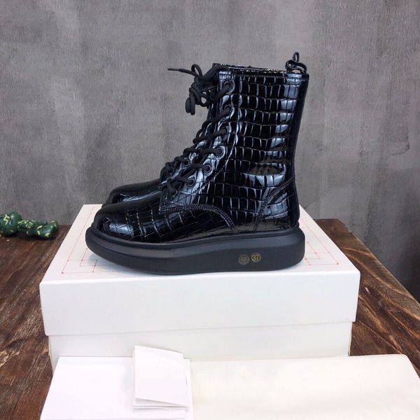 fashion brand comfortable shoes for men and women, luxury casual designer leather high-winter boots, Red;white
fashion brand comfortable shoes for men and women, luxury casual designer leather high-winter boots, Red;white