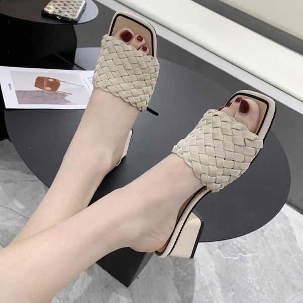 slippers outer wear fashion braided flip flops female middle heel 2021 summer student thick non-slip sandals and for women, Black
slippers outer wear fashion braided flip flops female middle heel 2021 summer student thick non-slip sandals and for women, Black