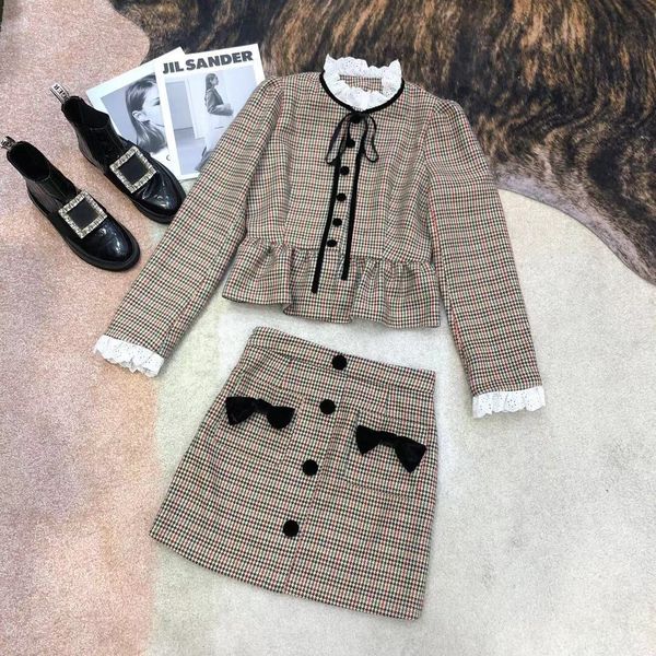21 years early spring court style socialite temperament bubble sleeve short waist jacket with bow high waist small A half skirt, White
21 years early spring court style socialite temperament bubble sleeve short waist jacket with bow high waist small A half skirt, White