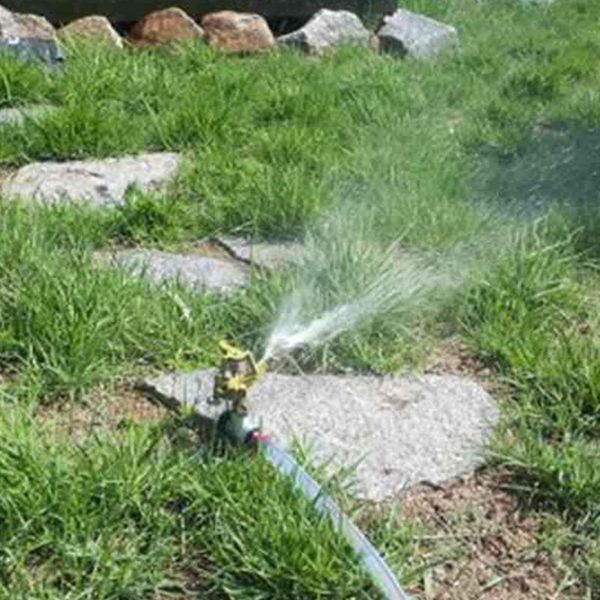 watering equipments 5pcs metal pulsating sprinkler 360 degree rotation lawn sprinklers with spike for garden irrigation system
watering equipments 5pcs metal pulsating sprinkler 360 degree rotation lawn sprinklers with spike for garden irrigation system