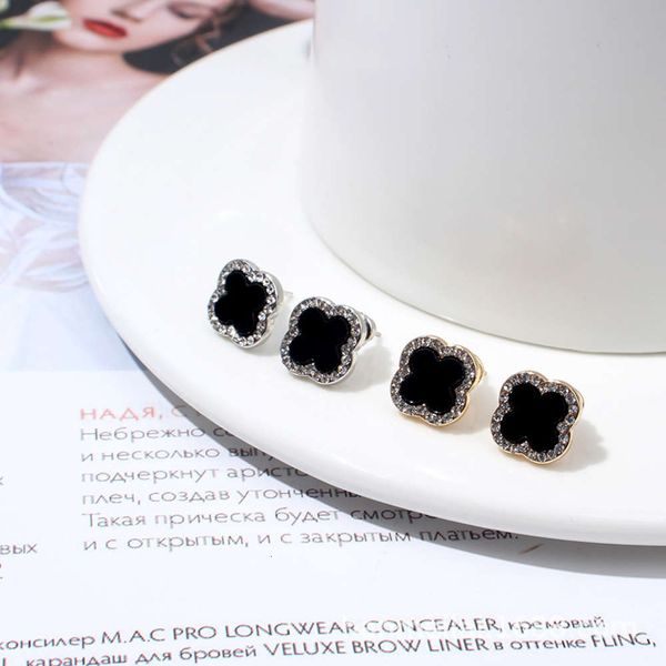 Four leaf clover Earrings silver needle simple and small temperament Korean 2021 new fashion rings clip no ear hole female, Black
Four leaf clover Earrings silver needle simple and small temperament Korean 2021 new fashion rings clip no ear hole female, Black