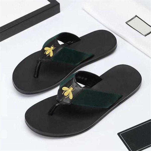 2022 designer men slippers fashion black soft leather sandals mules bees summers slide slippery flat chain sandals wide t-bar casual beach
2022 designer men slippers fashion black soft leather sandals mules bees summers slide slippery flat chain sandals wide t-bar casual beach