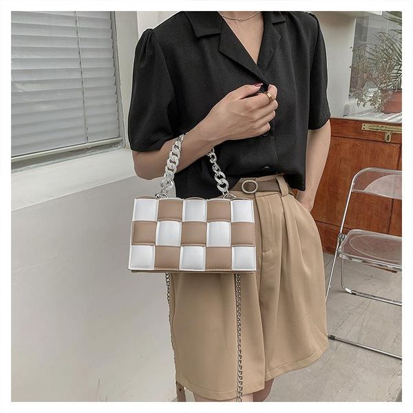 shoulder bags 2021 portable chain knitting contrast color european and american women
shoulder bags 2021 portable chain knitting contrast color european and american women