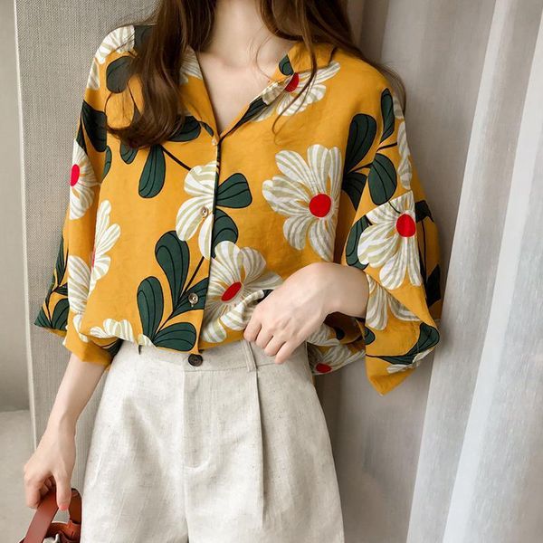women's t-shirt 2021summer vintage floral shirt women three-quarter-length-sleeved undershirt loose korean style student top, White
women's t-shirt 2021summer vintage floral shirt women three-quarter-length-sleeved undershirt loose korean style student top, White