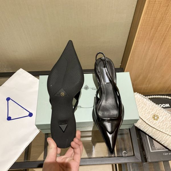 women's shoes spring and summer baotou back empty sandals luxury designer fashion breathable leather black pointed toe low heel
women's shoes spring and summer baotou back empty sandals luxury designer fashion breathable leather black pointed toe low heel
