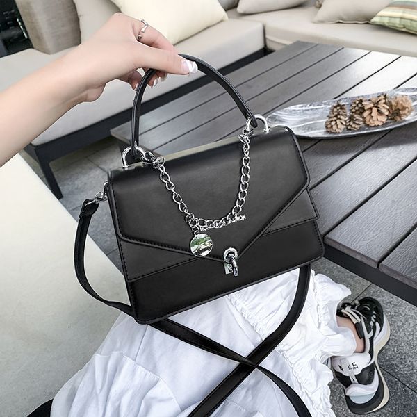 evening bag women's 2021 spring simple messenger foreign style texture net red handbag single shoulder
evening bag women's 2021 spring simple messenger foreign style texture net red handbag single shoulder