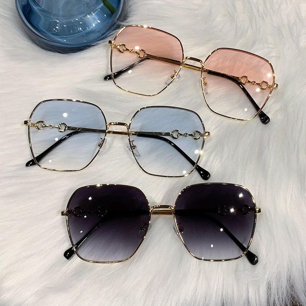 sunglasses 2021 fashion oversize gradient for women vintage alloy frame square sun glasses female elegant shades gafas de sol, White;black
sunglasses 2021 fashion oversize gradient for women vintage alloy frame square sun glasses female elegant shades gafas de sol, White;black