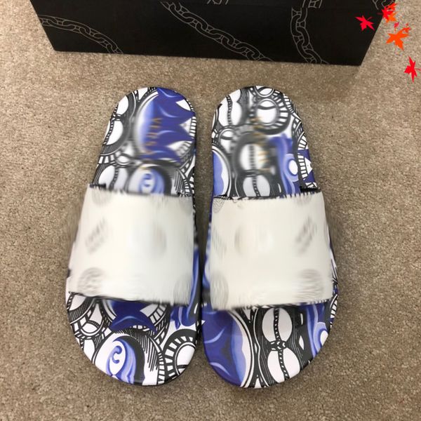 2021 slipper designer slide summer sandals fashion men beach indoor flat flip flops leather luxurys shoes mens slippers with box size 39-45, Black
2021 slipper designer slide summer sandals fashion men beach indoor flat flip flops leather luxurys shoes mens slippers with box size 39-45, Black
