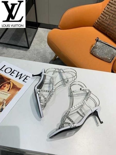 mules sneakers designer loafers luxury shoes women slides pumps high ballerinas heels dress sandals slippers gugj, Black;white
mules sneakers designer loafers luxury shoes women slides pumps high ballerinas heels dress sandals slippers gugj, Black;white