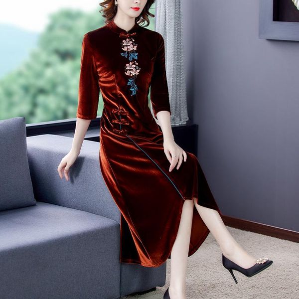 autumn vintage 3xl plus size elegant bodycon midi party dresses 2021 winter gold velvet floral embroidery dress vestidos casual, Black;gray
autumn vintage 3xl plus size elegant bodycon midi party dresses 2021 winter gold velvet floral embroidery dress vestidos casual, Black;gray