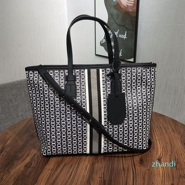 handbag 2021 summer leather female bag triump package big capacity european women's shoulder diagonal bag, Blue;pink
handbag 2021 summer leather female bag triump package big capacity european women's shoulder diagonal bag, Blue;pink