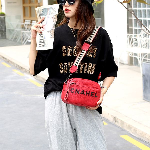 2021 new fashion bag camera american and 833 style leather all-match small broadband women diagonal soft shoulder europ evhwx
2021 new fashion bag camera american and 833 style leather all-match small broadband women diagonal soft shoulder europ evhwx