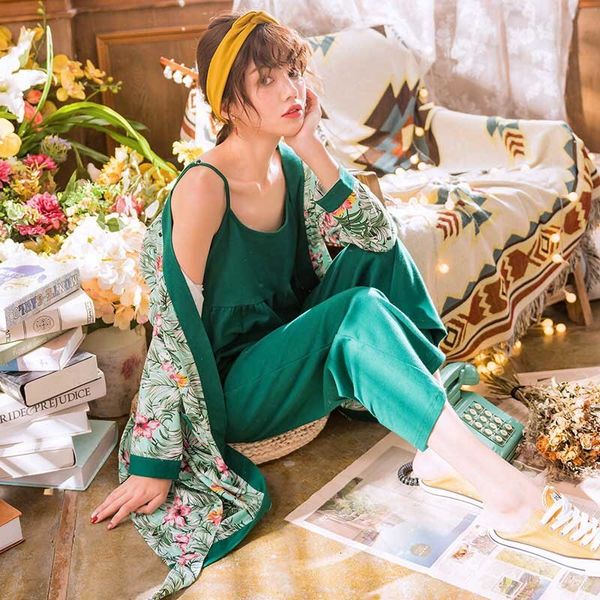 women's sleepwear summer new japanese style pajamas set floral printed elegant 3pcs cardigan+camisole+pants laarge size loose home, Black;red
women's sleepwear summer new japanese style pajamas set floral printed elegant 3pcs cardigan+camisole+pants laarge size loose home, Black;red