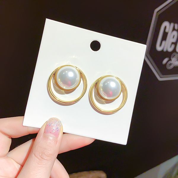 925 silver needle pearl earrings women's fashion style fashion simple round earrings net red cold wind earrings women
925 silver needle pearl earrings women's fashion style fashion simple round earrings net red cold wind earrings women