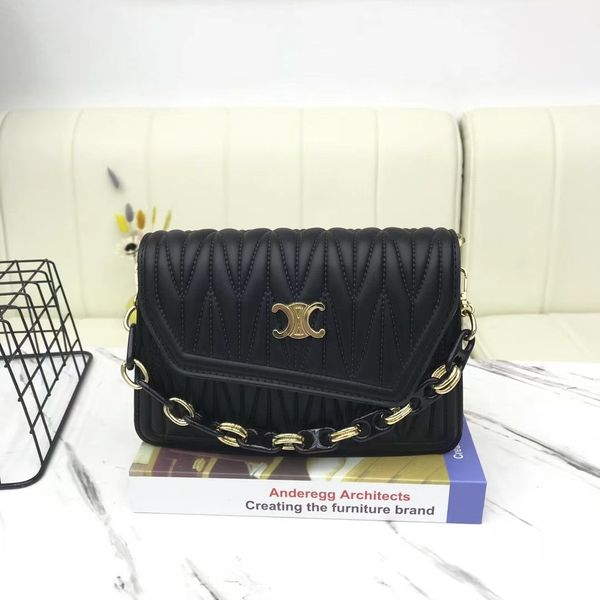 luxury design handbag 2021 new women's bag fashion korean single shoulder slanting chain pleated solid color portable small square bag
luxury design handbag 2021 new women's bag fashion korean single shoulder slanting chain pleated solid color portable small square bag