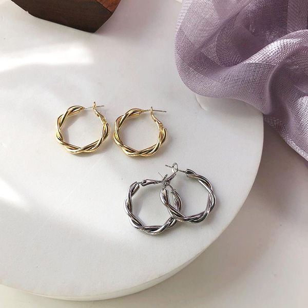 needle fashion jewelry hoop earrings selling metal alloy twist golden silvery plating trendy metallic earring for women & huggie, Golden;silver
needle fashion jewelry hoop earrings selling metal alloy twist golden silvery plating trendy metallic earring for women & huggie, Golden;silver