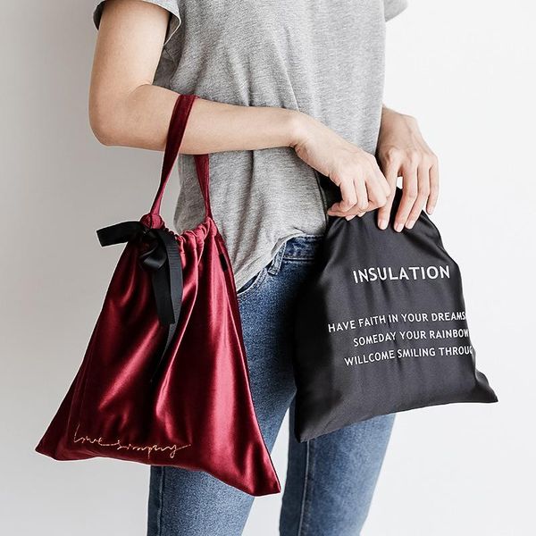 hanging baskets office travel lunch box storage bag drawstring handheld shopping bento insulation cooler container home organization
hanging baskets office travel lunch box storage bag drawstring handheld shopping bento insulation cooler container home organization